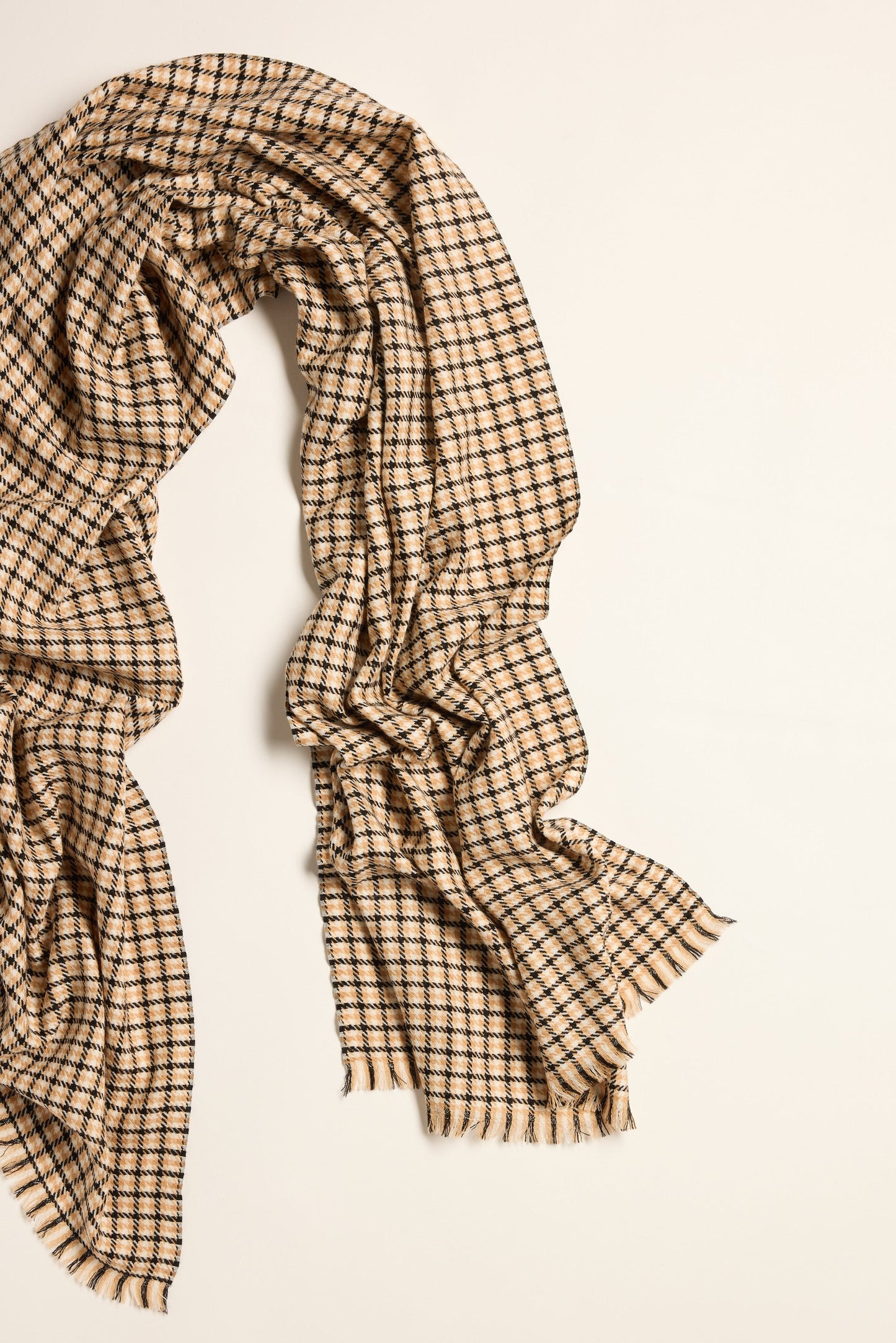 The Lightweight Wool Scarf