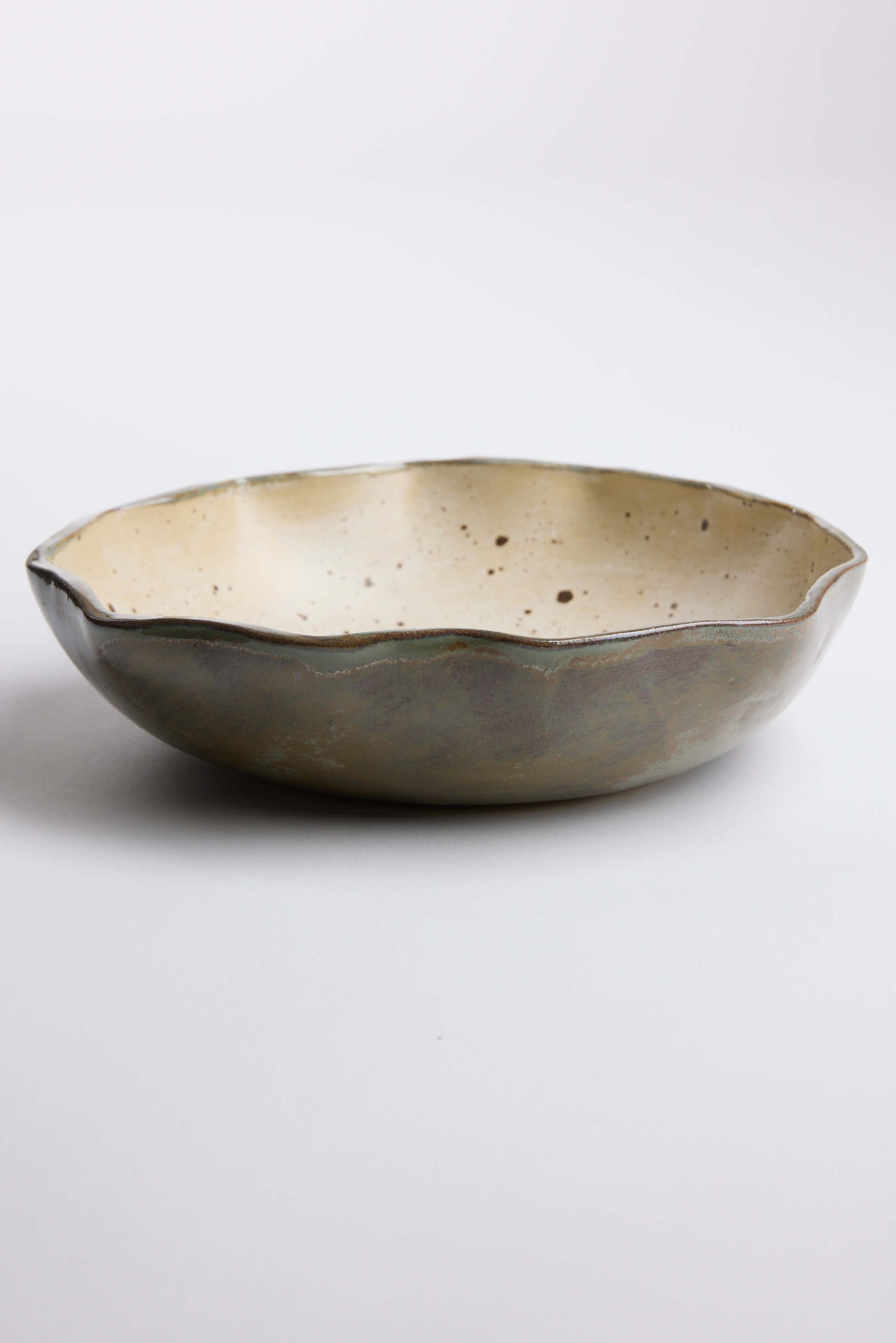 Magnolia Lane Ruffled Edge Salad Bowl