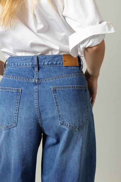 Montreal Barrel Leg Jeans