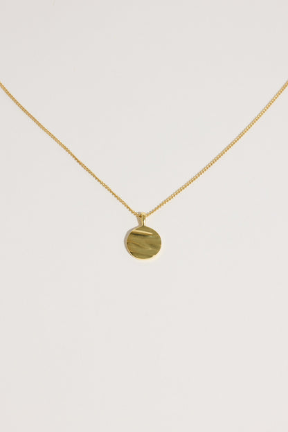 Caja Isla Circle Necklace