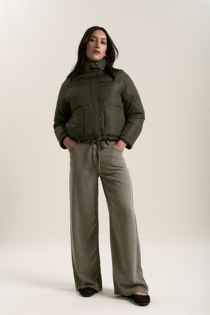 Elementary Reversible Puffer