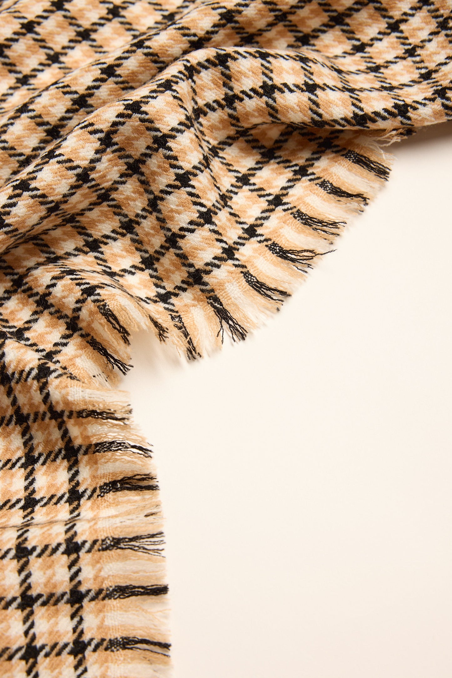 The Lightweight Wool Scarf