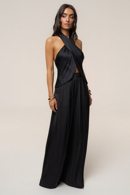 Black Core Form Halter Top