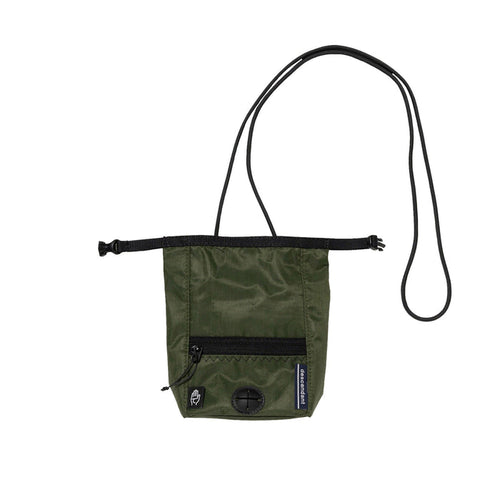 Hugg Pouch Takes Hands - Olive