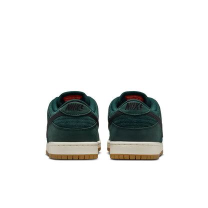 SB Dunk Low Pro - Deep Fir/Black